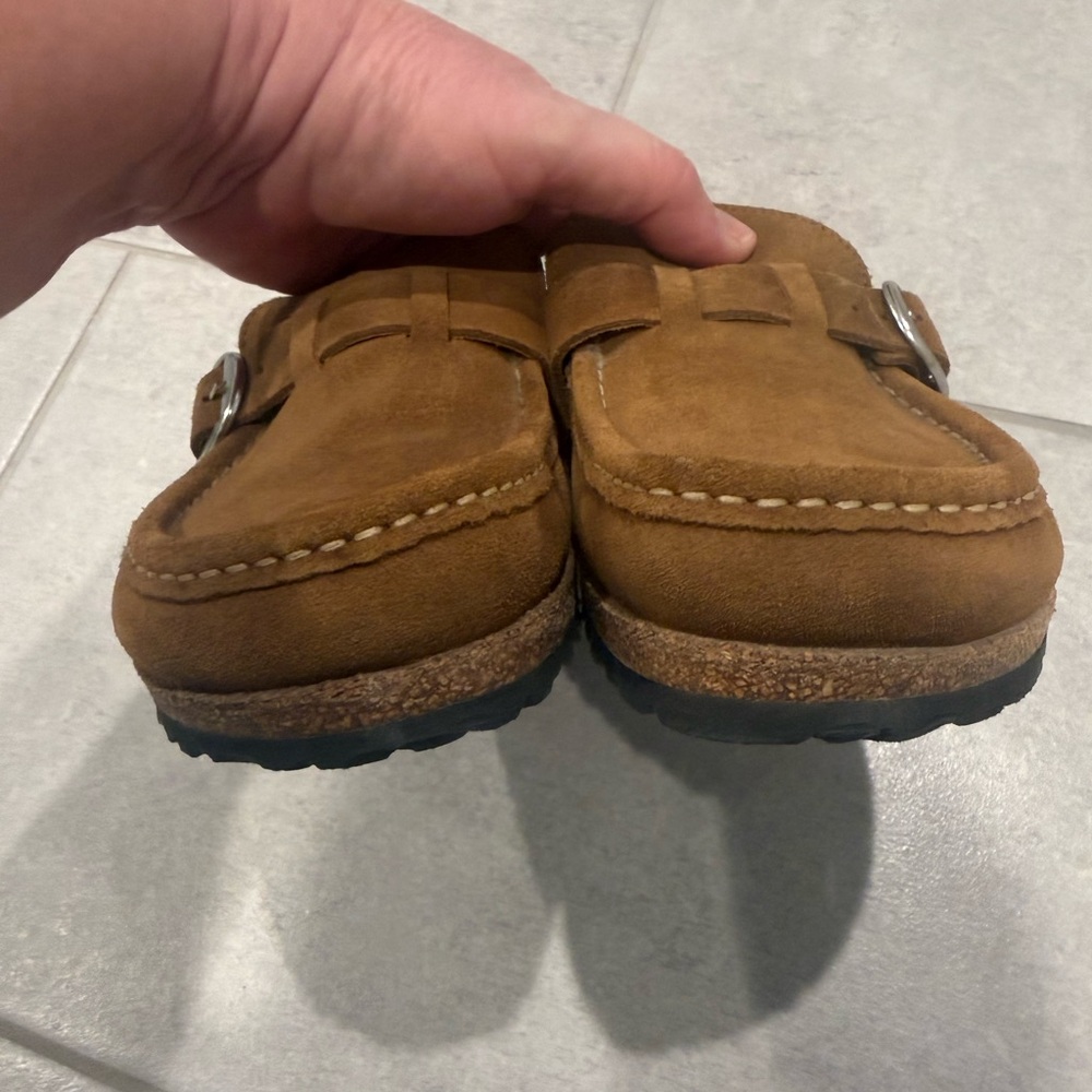 Birkenstock Women’s sherling lined slip ons. - Picture 8 of 9